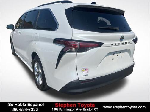 2022 Toyota Sienna XLE 7 Passenger