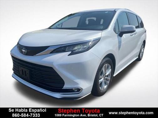 2022 Toyota Sienna XLE 7 Passenger