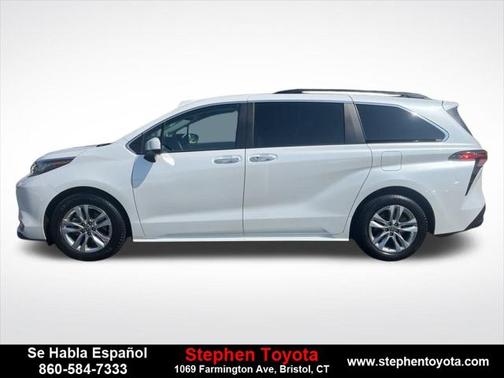 2022 Toyota Sienna XLE 7 Passenger