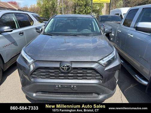 2022 Toyota RAV4 XLE