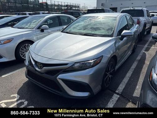 2022 Toyota Camry SE