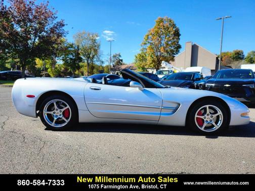 2003 Chevrolet Corvette Base