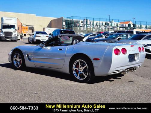 2003 Chevrolet Corvette Base