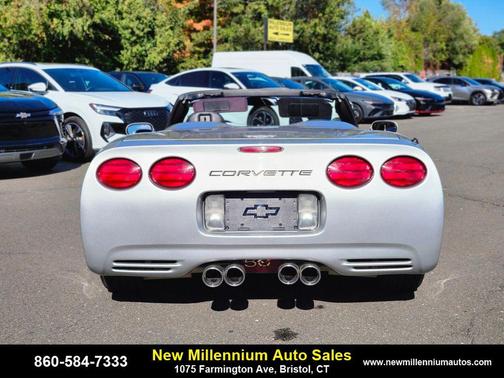 2003 Chevrolet Corvette Base
