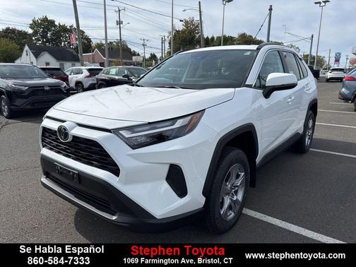2025 Toyota RAV4 XLE