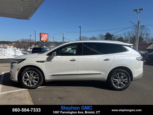 2023 Buick Enclave Essence AWD