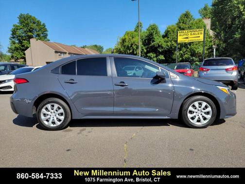 2024 Toyota Corolla Hybrid LE