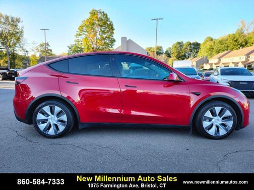 2022 Tesla Model Y Long Range Dual Motor All-Wheel Drive