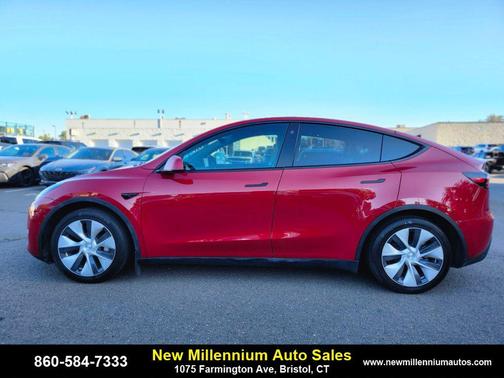 2022 Tesla Model Y Long Range Dual Motor All-Wheel Drive
