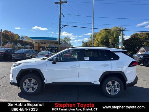 2025 Toyota RAV4 Hybrid LE