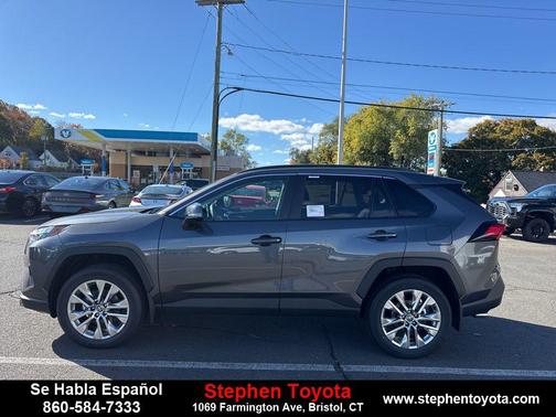 2025 Toyota RAV4 XLE Premium