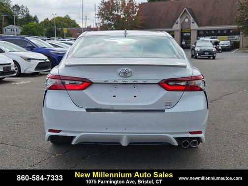 2022 Toyota Camry SE