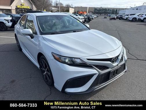 2022 Toyota Camry SE