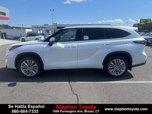 2025 Toyota Highlander Hybrid Platinum