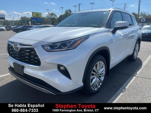 2025 Toyota Highlander Hybrid Platinum