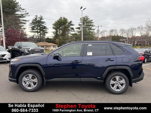 2025 Toyota RAV4 Hybrid XLE