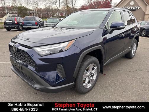 2025 Toyota RAV4 Hybrid XLE