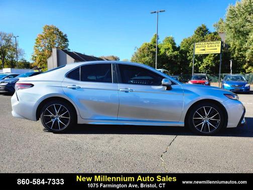 2021 Toyota Camry SE