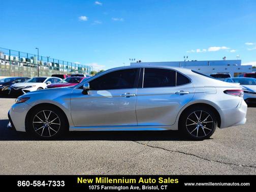 2021 Toyota Camry SE
