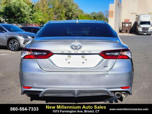 2021 Toyota Camry SE