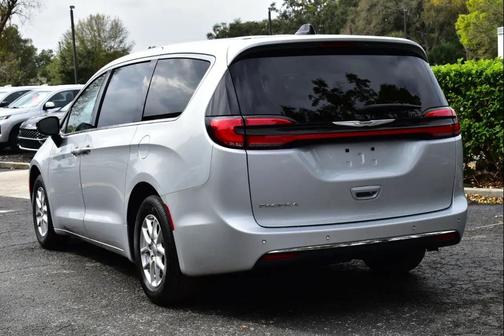 Silver Mist Clearcoat 2024 Chrysler Pacifica Touring L