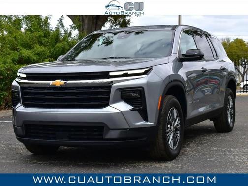 2024 Chevrolet Traverse LS