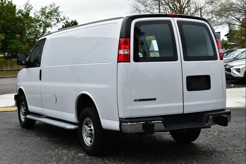 2024 Chevrolet Express 2500 RWD 2500 Regular Wheelbase WT