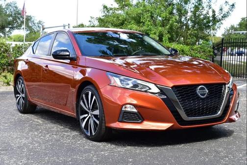 2022 Nissan Altima SR FWD