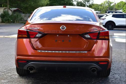 2022 Nissan Altima SR FWD
