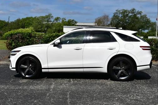 Alta White 2023 Genesis GV70 2.5T AWD