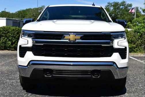 Summit White 2025 Chevrolet Silverado 1500 LT