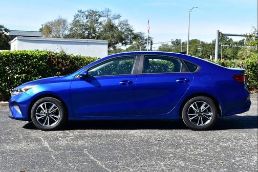 Deep Sea Blue 2024 Kia Forte LXS