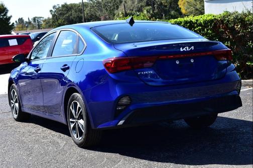 Deep Sea Blue 2024 Kia Forte LXS