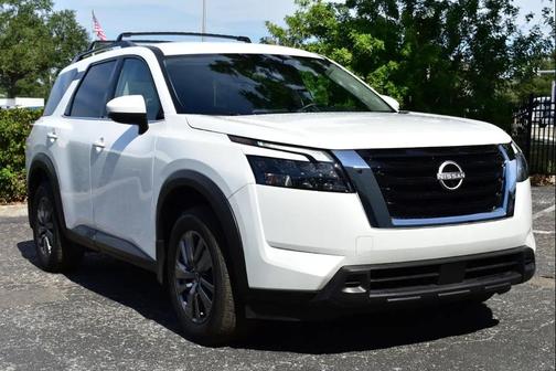 White 2025 Nissan Pathfinder SV FWD