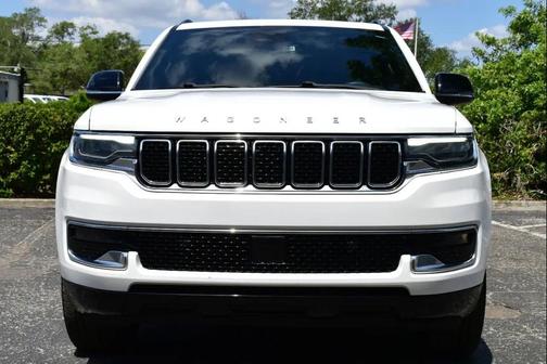 Bright White Clearcoat 2023 Jeep Wagoneer Series I 4x4