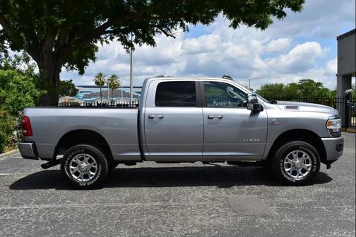 Billet Silver Metallic Clearcoat 2024 RAM 2500 Laramie Crew Cab 4x4 6'4' Box