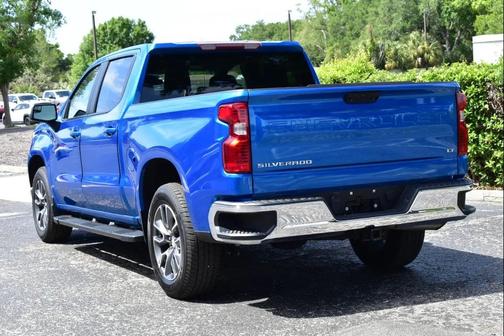 Glacier Blue Metallic 2022 Chevrolet Silverado 1500 LT