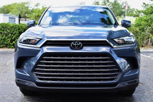 Storm Cloud 2025 Toyota Highlander LE