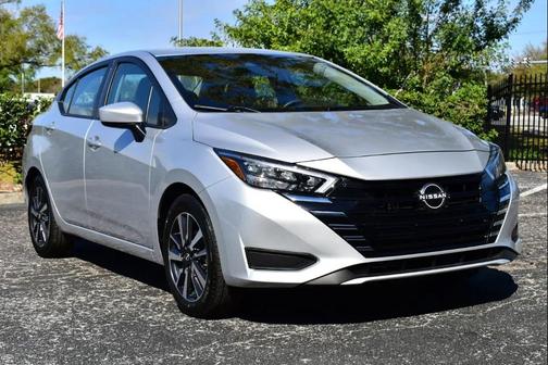 Brilliant Silver Metallic 2025 Nissan Versa 1.6 SV