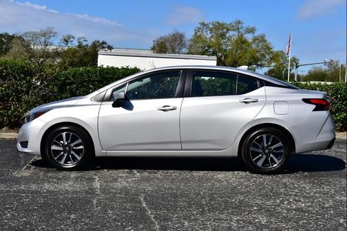 Brilliant Silver Metallic 2025 Nissan Versa 1.6 SV