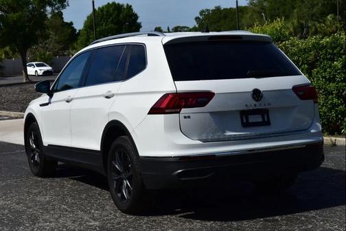 Pure White 2024 Volkswagen Tiguan 2.0T SE