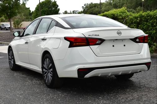 White 2025 Nissan Altima SV FWD