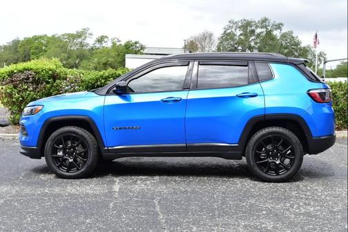 Hydro Blue Pearlcoat 2024 Jeep Compass Latitude
