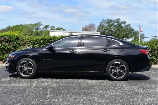 2022 Chevrolet Malibu FWD LT