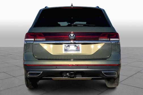 Avocado Green Pearl 2026 Volkswagen Atlas 2.0T SE W/TECHNOLOGY