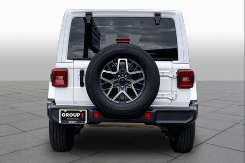 Bright White Clearcoat 2024 Jeep Wrangler 4-Door Sahara 4x4