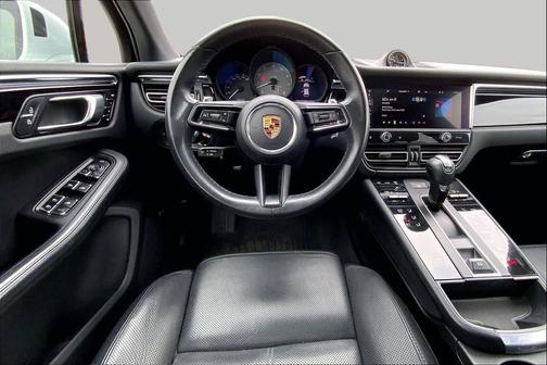White 2022 Porsche Macan Macan
