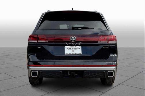 deep black pearl 2026 Volkswagen Atlas 2.0T Peak Edition