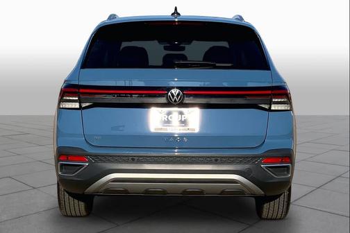 Monterey Blue Pearl 2026 Volkswagen Taos SE
