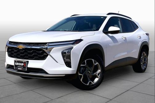 Summit White 2025 Chevrolet Trax LT